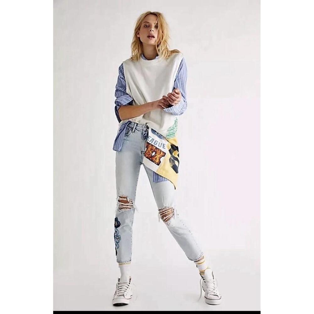 Free People Driftwood Gizelle Embroidered Jeans Size 26 Boho Floral Women